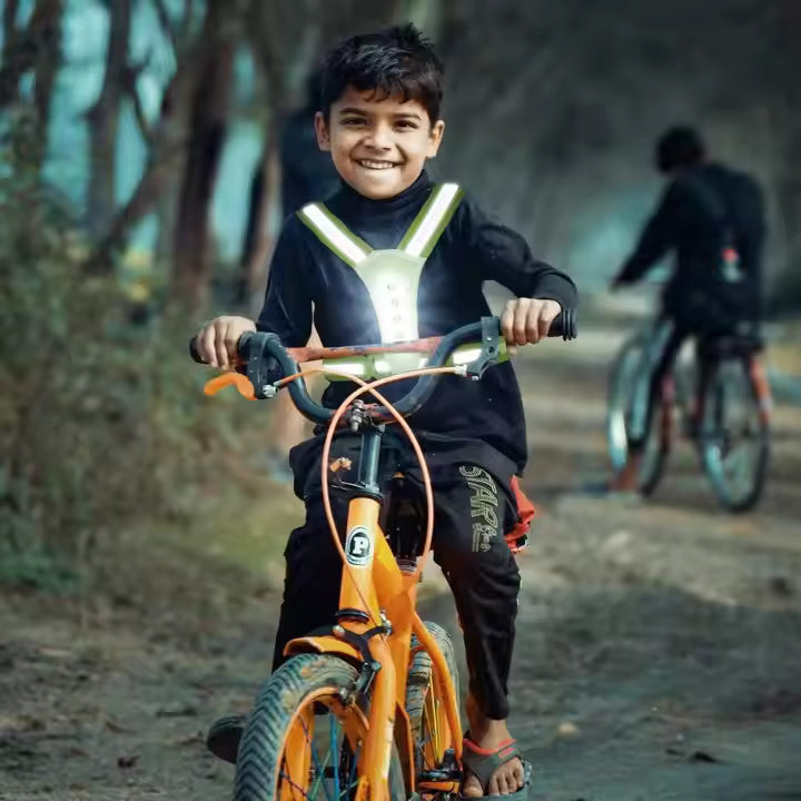 Cyclist’s Safety Vest W/Front & Back Lights